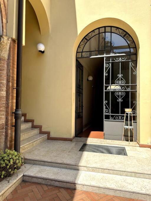 Casa Petrucci 2 Centro Storico Appartement Forlì Buitenkant foto